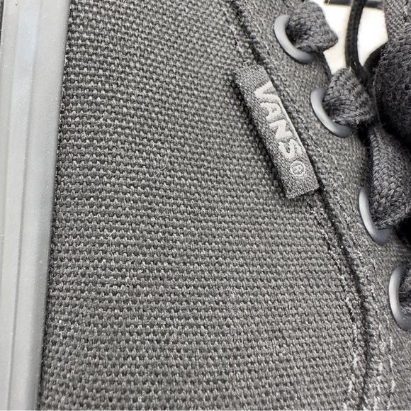 VANS: (NEW) Chukka Low Black Mono Canvas Skate Shoes - (Size 7 M) - Picture 3 of 6